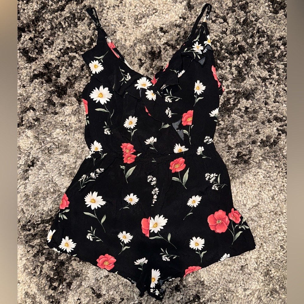 NWOT Ruffle Flora Cami Romper - Picture 9 of 14